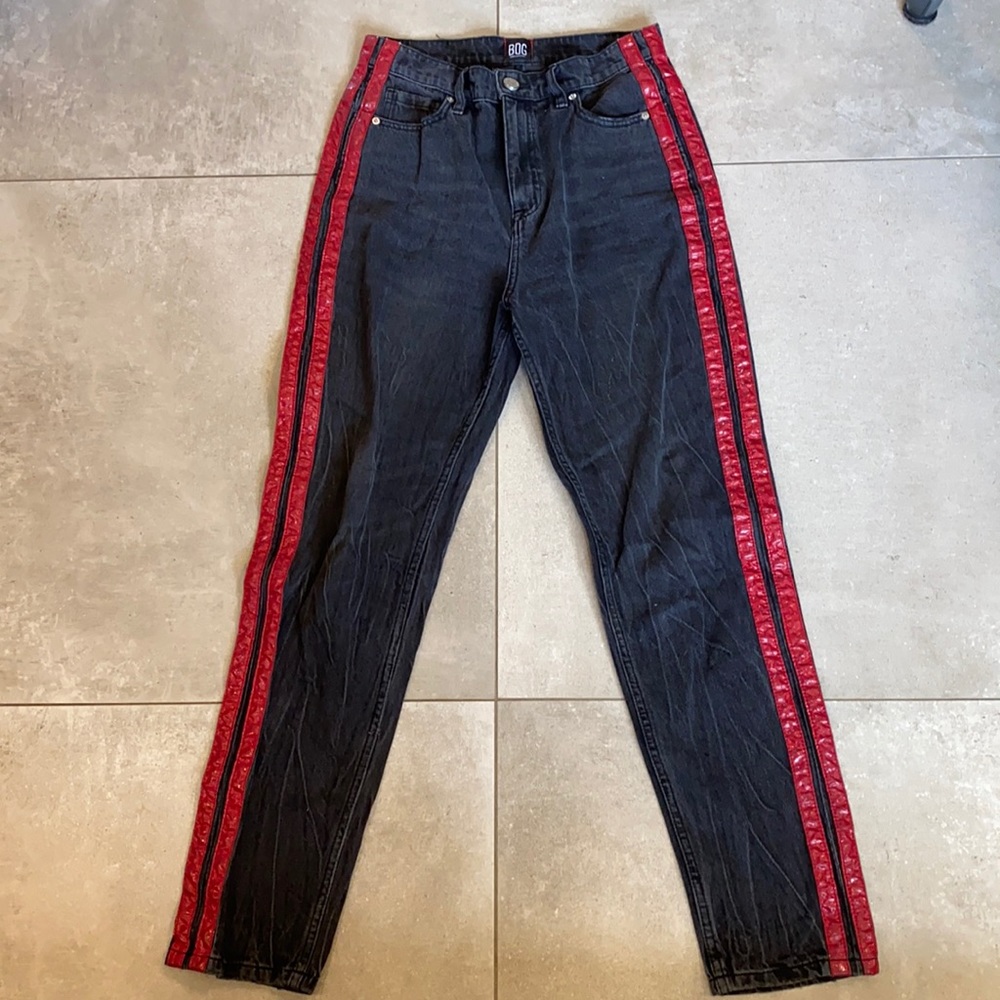 URBAN OUTFITTERS BDG faded black denim and details